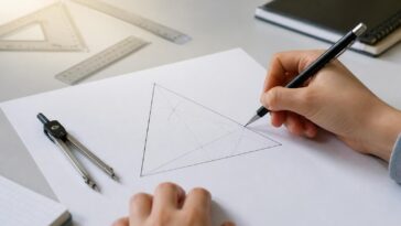Jak wykonać rysunek pomocniczy bez dopisywania nieznanych własności?